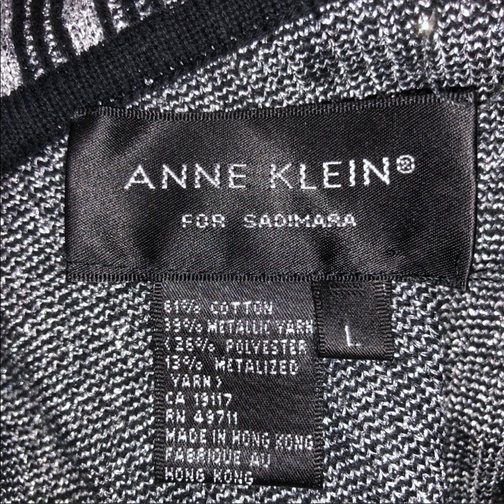 Sweater - Picture 5 of 7